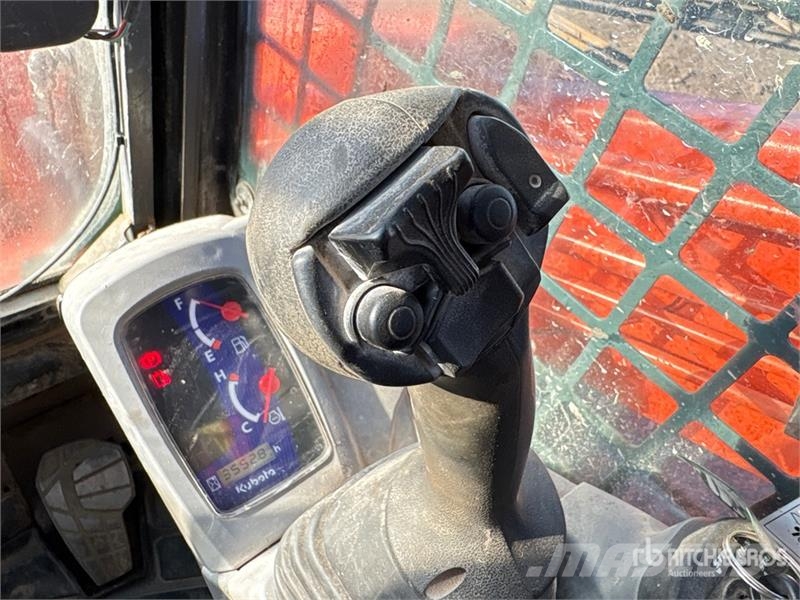 Kubota SVL75-2 لوادر انزلاقية التوجيه