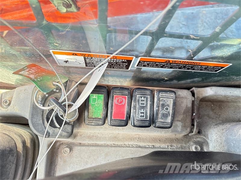 Kubota SVL75-2 لوادر انزلاقية التوجيه