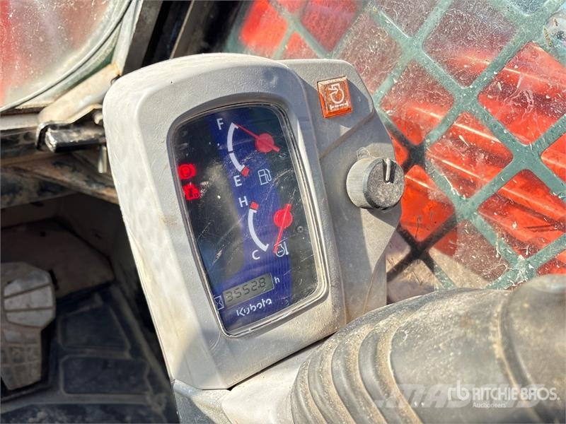 Kubota SVL75-2 لوادر انزلاقية التوجيه