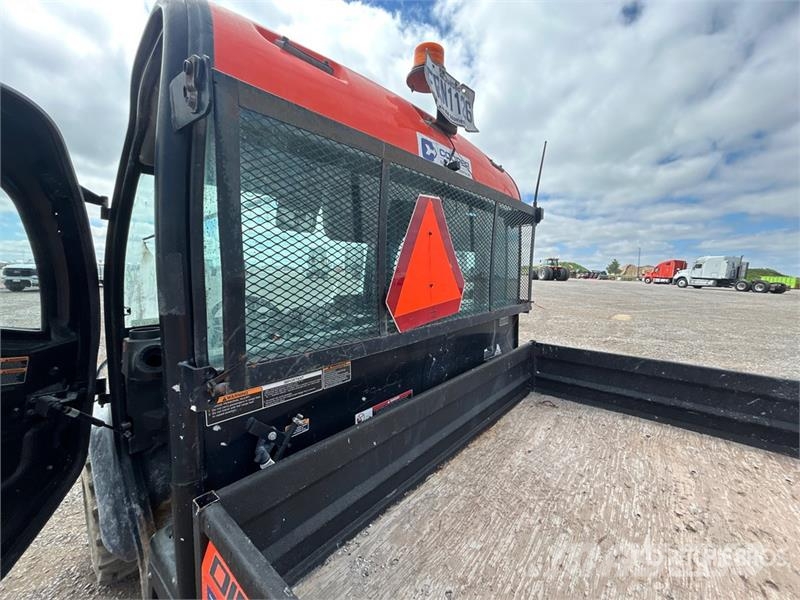 Kubota X1100 4x4 Utility Vehicle Підсобні машини