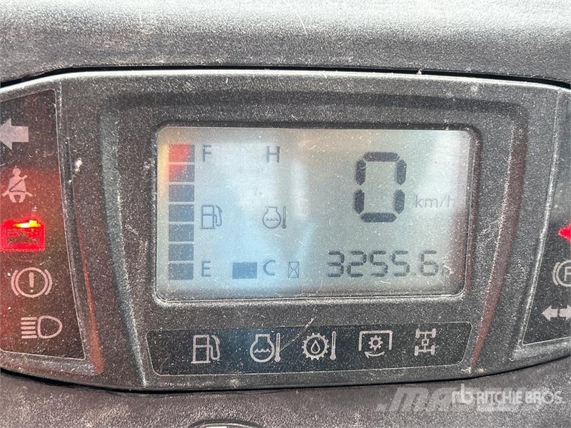 Kubota X1100 4x4 Utility Vehicle Підсобні машини