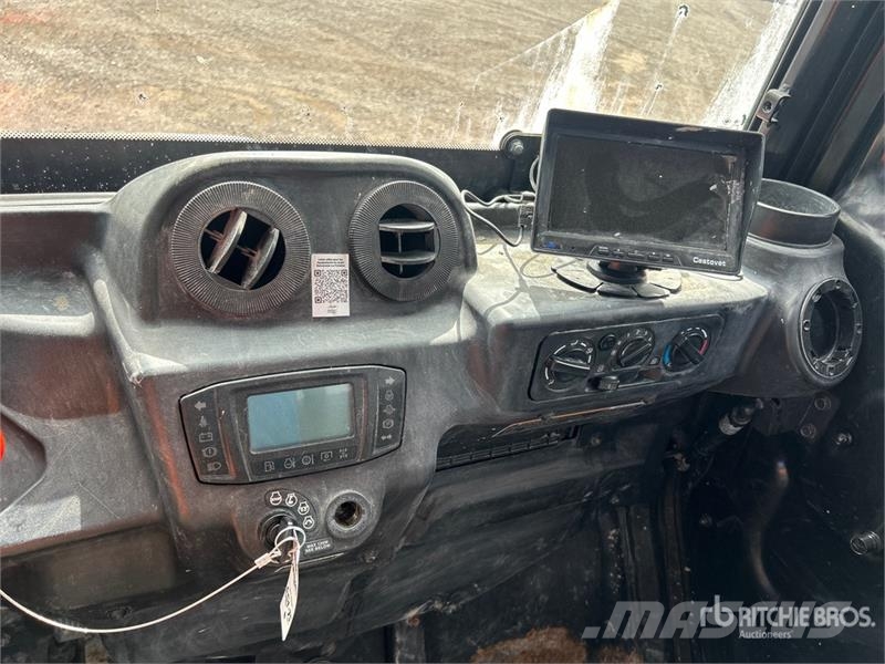 Kubota X1100 4x4 Utility Vehicle Підсобні машини