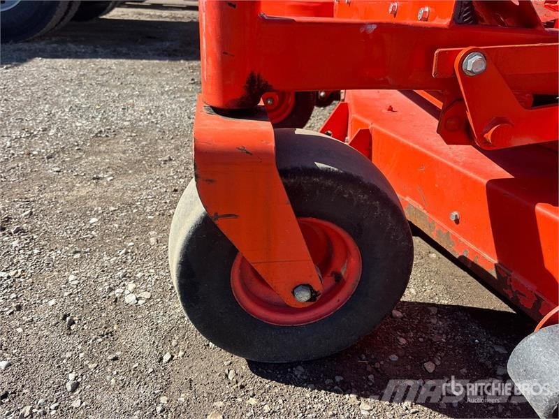 Kubota Z725KH Mobil çim biçme makineleri