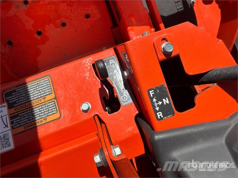 Kubota Z725KH Mobil çim biçme makineleri