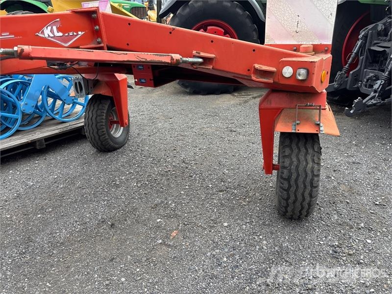 Kuhn GA7302DL 7.3 m 2 Rotor Hay Rake Pöyhimet ja haravat