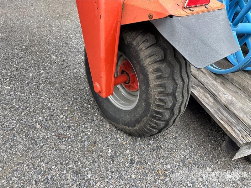 Kuhn GA7302DL 7.3 m 2 Rotor Hay Rake Pöyhimet ja haravat