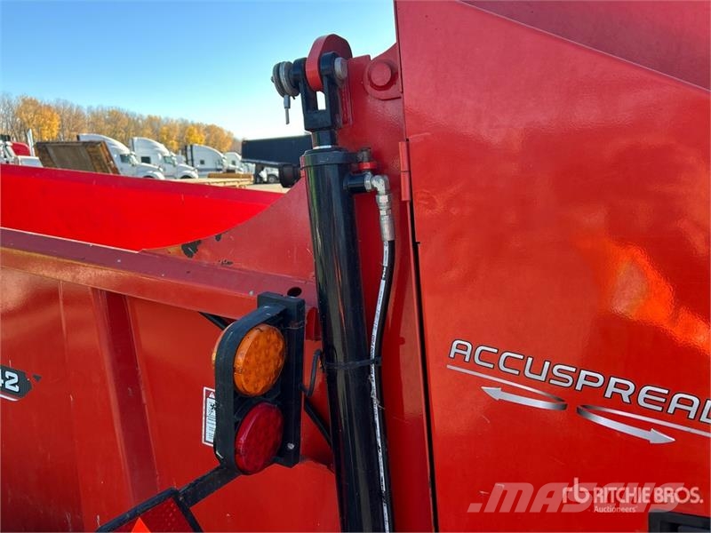 Kuhn PS242T Manure Spreader Kuivalannan levittimet