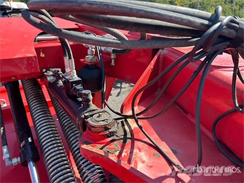Kverneland 4336LT 11 ft 7 in Trailed Disc Mower جزازات