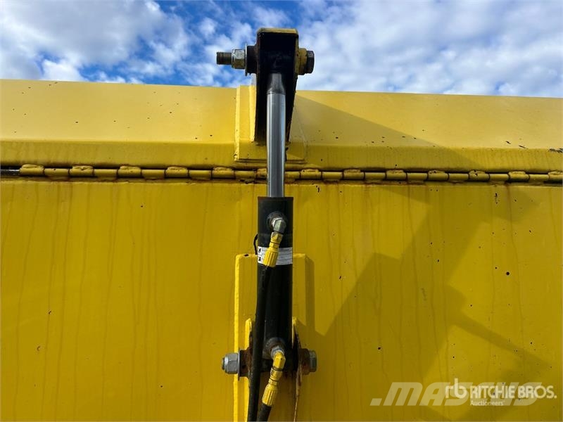 Lagacé 4-Season Spreader Box - Fits Truck Asphalt Maschinen Zubehör