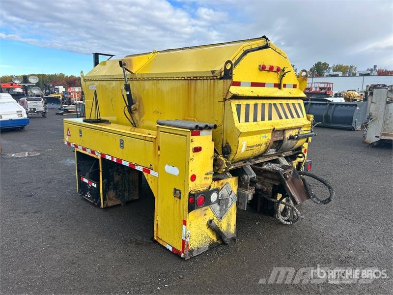 Lagacé 4-Season Spreader Box - Fits Truck Asphalt Maschinen Zubehör
