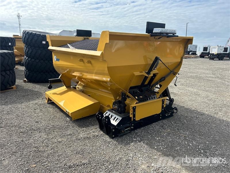 Lanau 8 ft Salt Spreader (Unused) Sableuse et saleuse