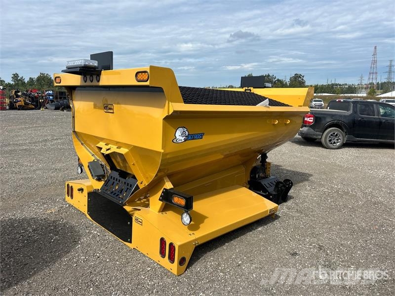Lanau 8 ft Salt Spreader (Unused) Sableuse et saleuse