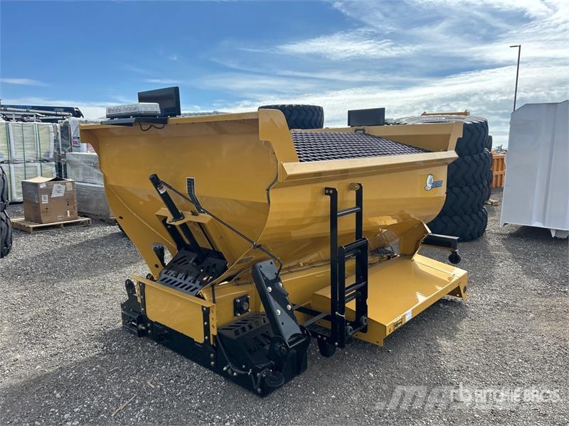 Lanau 8 ft Salt Spreader (Unused) Sableuse et saleuse