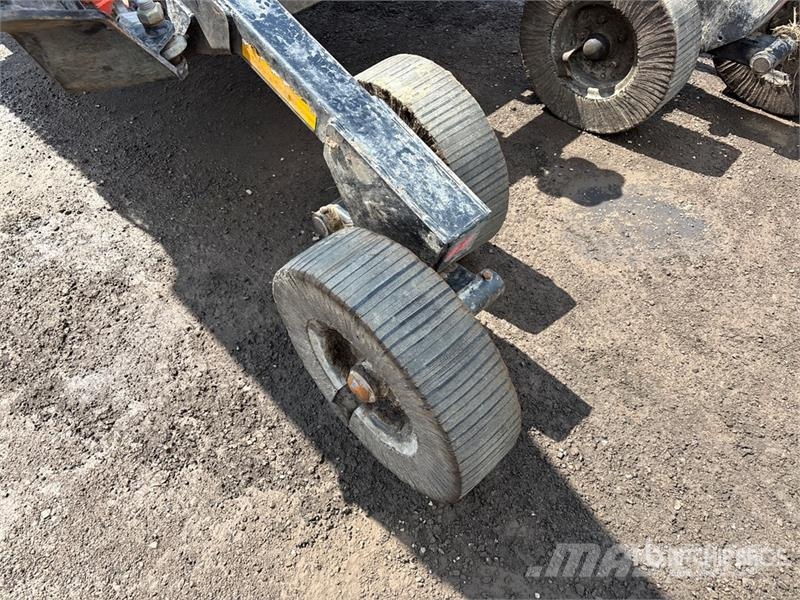 Land Pride Commander Series 2 15 ft Flex Wing Rotary Cutter Haulm toppers