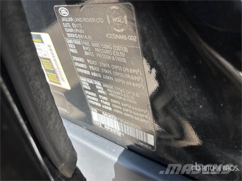 Land Rover SVR AWD SUV Kistehergépjárművek