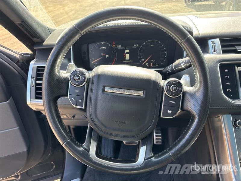 Land Rover SVR AWD SUV Kistehergépjárművek