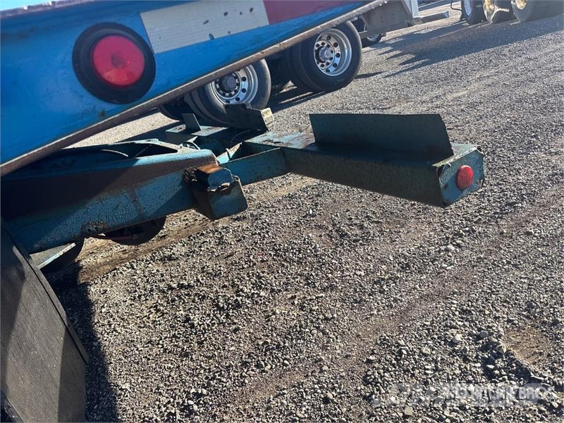 Landoll 455 52 ft Tri/A Hydraulic Tail Trailer 平板拖车