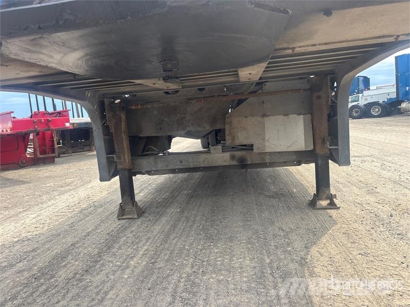 Landoll 455B 53 ft Tri/A Sliding Axle Trailer Низькорамні причепи
