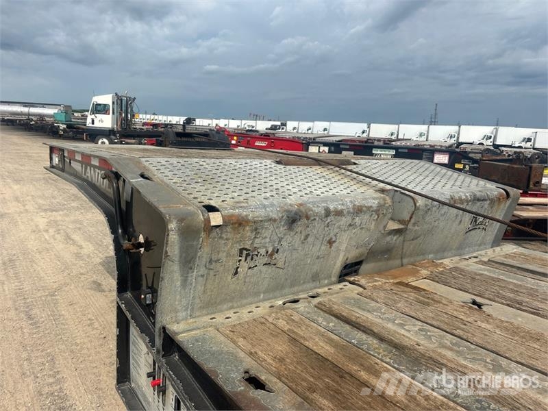 Landoll 455B 53 ft Tri/A Sliding Axle Trailer Низькорамні причепи