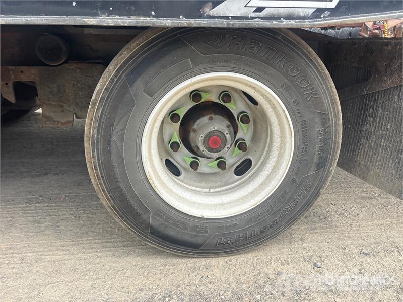Landoll 455B 53 ft Tri/A Sliding Axle Trailer Низькорамні причепи