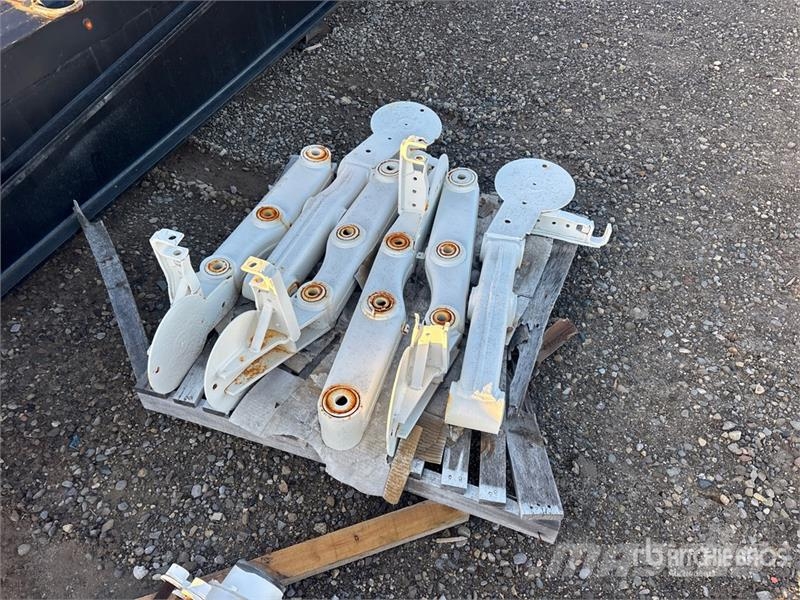 Landoll 48 ft Tri/A Tilt Deck Trailer 平板拖车