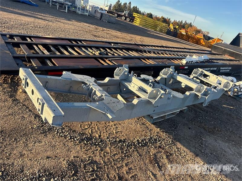 Landoll 48 ft Tri/A Tilt Deck Trailer 平板拖车