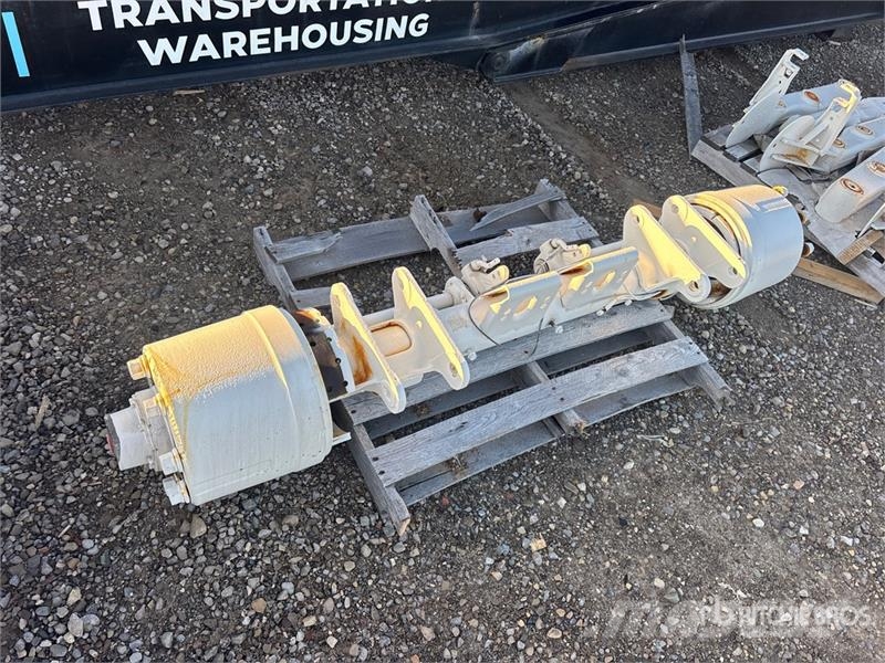 Landoll 48 ft Tri/A Tilt Deck Trailer 平板拖车