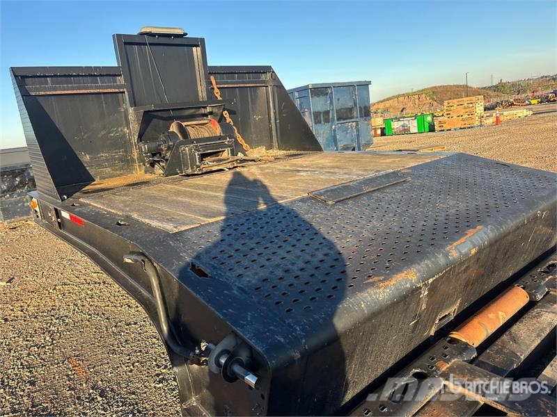 Landoll 48 ft Tri/A Tilt Deck Trailer 平板拖车