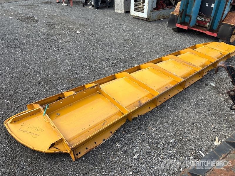 Larochelle 14 ft 2 in Snow Wing Další