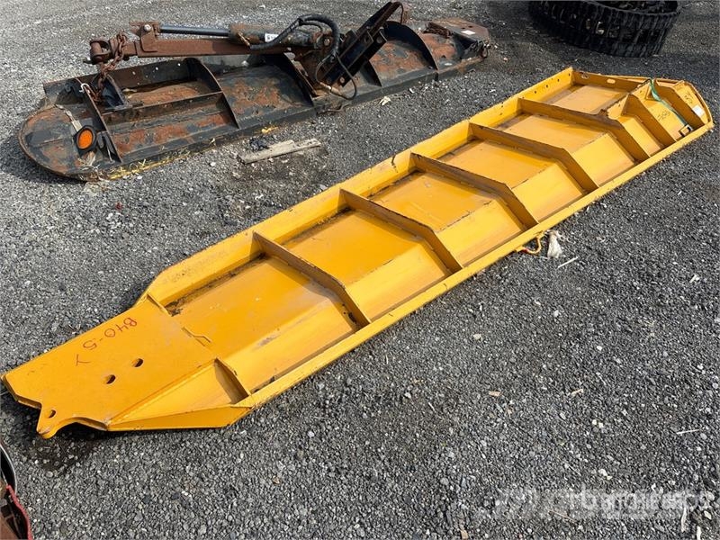 Larochelle 14 ft 2 in Snow Wing Další