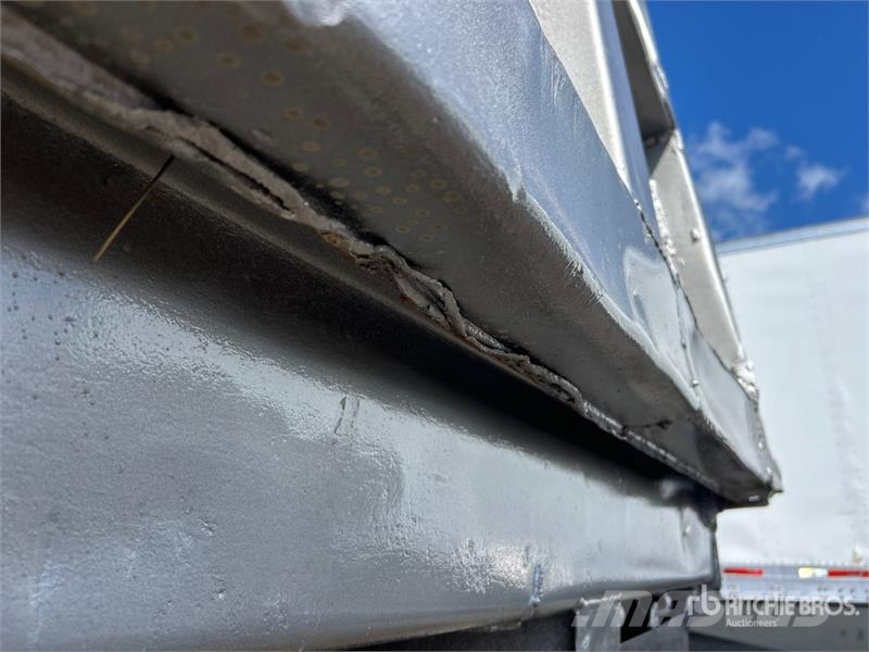 Larochelle 25 ft T/A End Dump Trailer Самоскиди