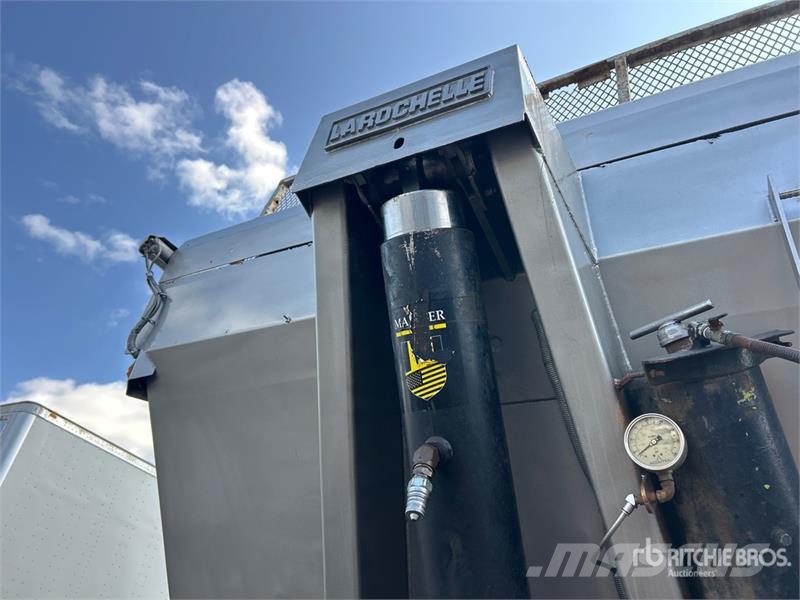 Larochelle 25 ft T/A End Dump Trailer Самоскиди