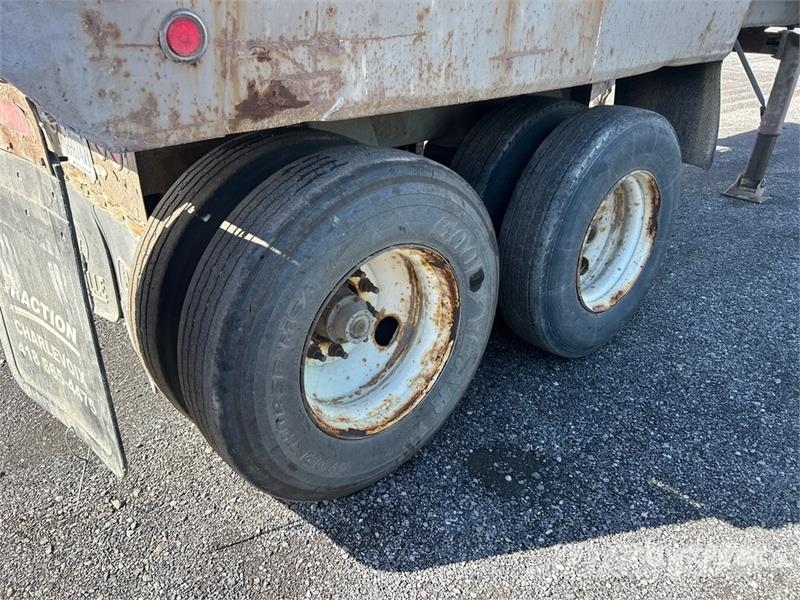 Larochelle 26 ft T/A End Dump Trailer 自卸拖车