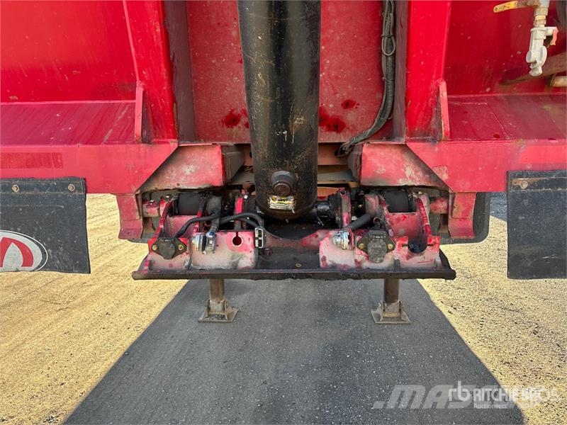 Larochelle 26 ft T/A End Dump Trailer مقطورات قلابة