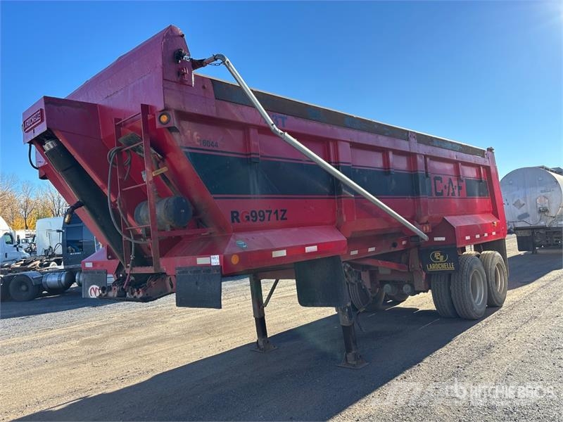Larochelle 26 ft T/A End Dump Trailer مقطورات قلابة