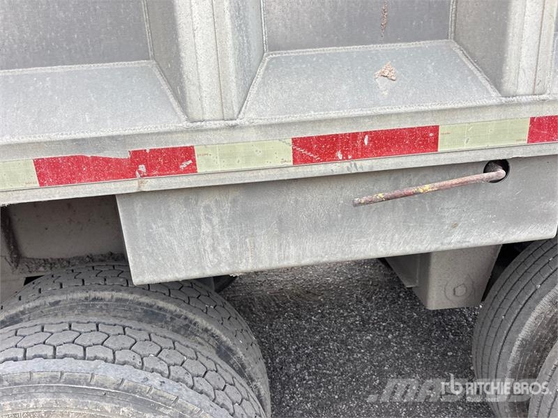 Larry's 35 ft Tri/A End Dump Trailer Kipper