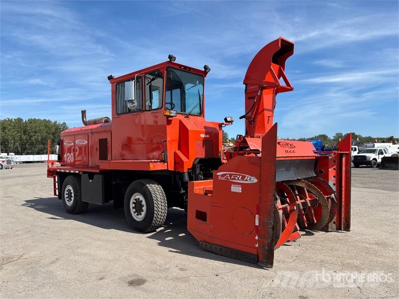 Larue 7060 8 ft 4x4 Hydraulic Snow Blower Sneeuwblazers