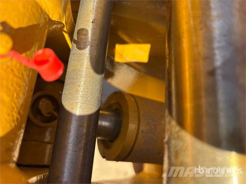  LEDI DG60K Hydraulic Excavator Coupler - Fits 6 -  موصلات سريعة