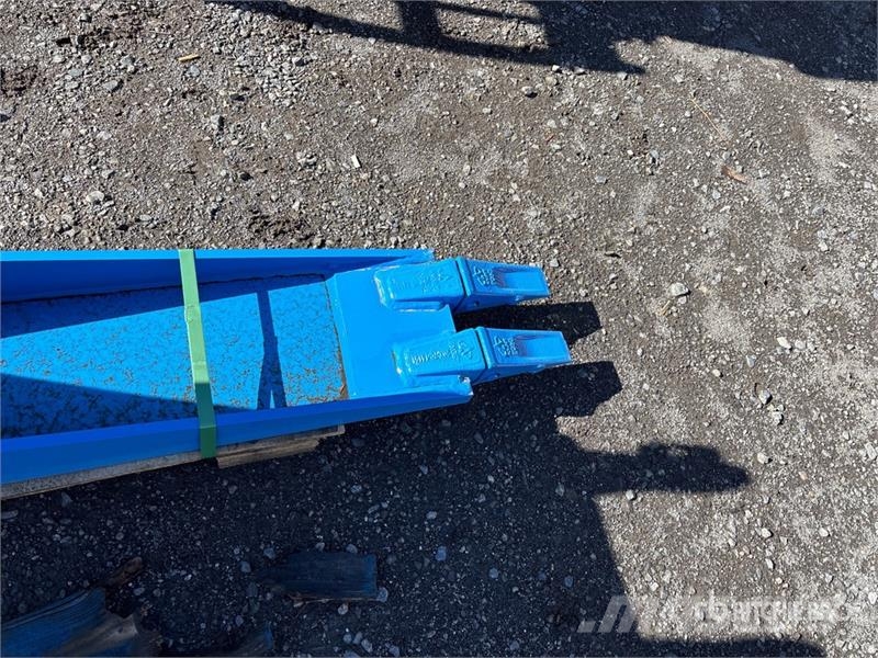 LEDI LD04DYY 8 in Excavator Bucket - Fits 6 - 8 to Schaufeln