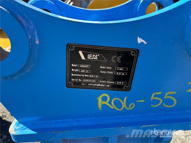 LEDI LD04DYY 8 in Excavator Bucket - Fits 6 - 8 to Schaufeln