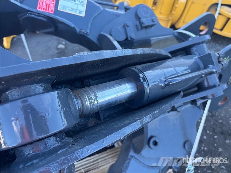 LEDI LD06M4 82 in Demolition Grapple - Fits Cat 31 Grabeži