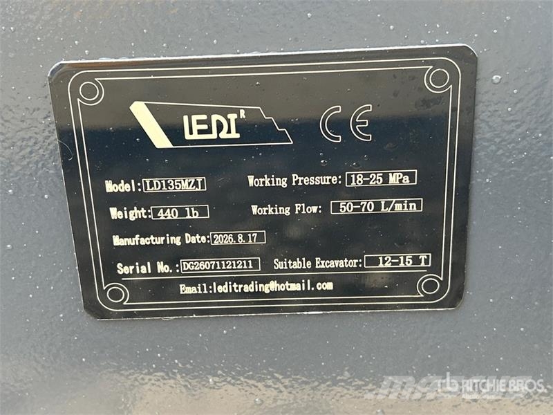  LEDI LD135MZJ 24 in Hydraulic Excavator Thumb (Unu دلاء