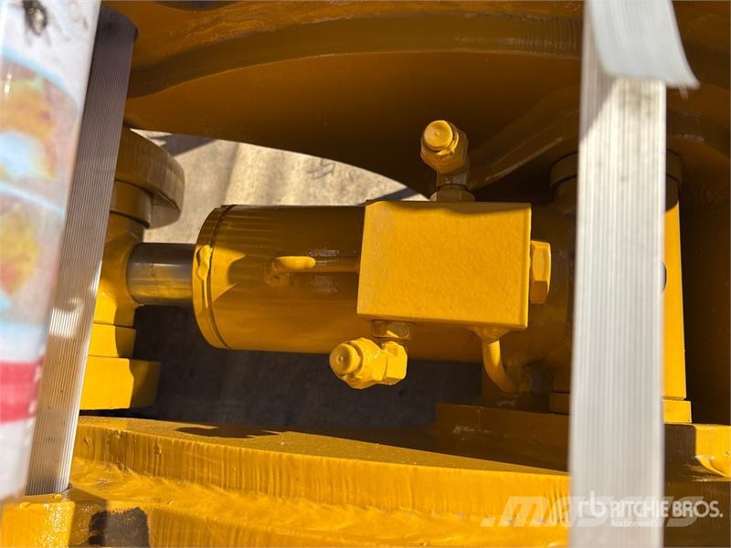  LEDI LD150K Hydraulic Excavator Coupler - Fits 12  Conectores