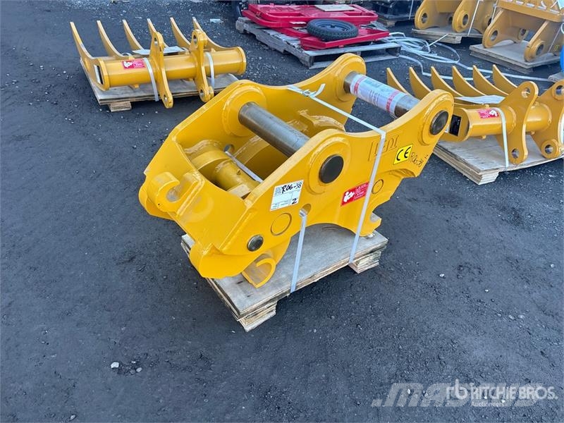 LEDI LD200K Hydraulic Excavator Coupler - Fits 18 Brze spojke