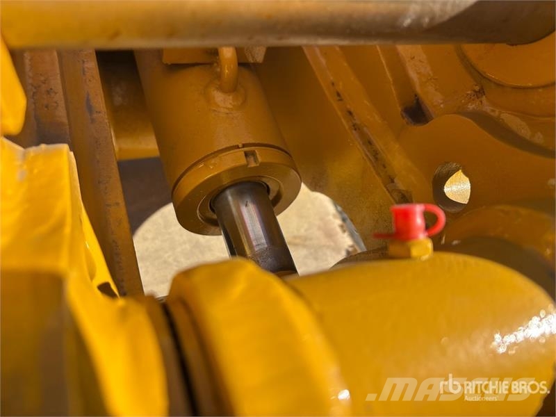 LEDI LD60K Hydraulic Excavator Coupler - Fits 6 - Brze spojke