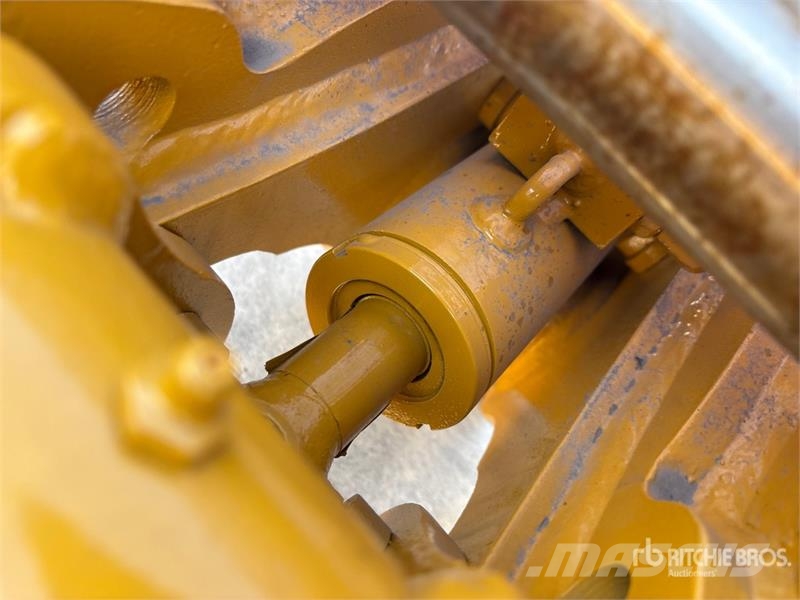  LEDI LD60K Hydraulic Excavator Coupler - Fits 6 -  Conectores