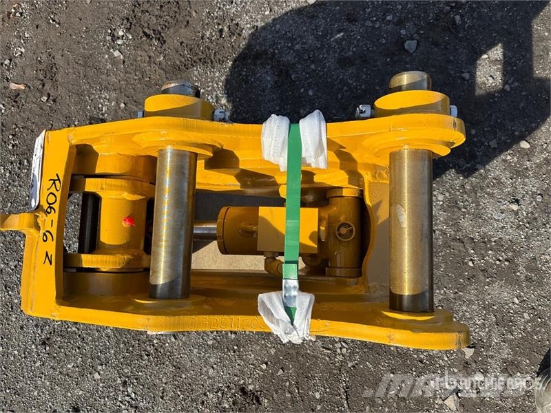 LEDI LD60K Hydraulic Excavator Coupler - Fits 6 - Conectores