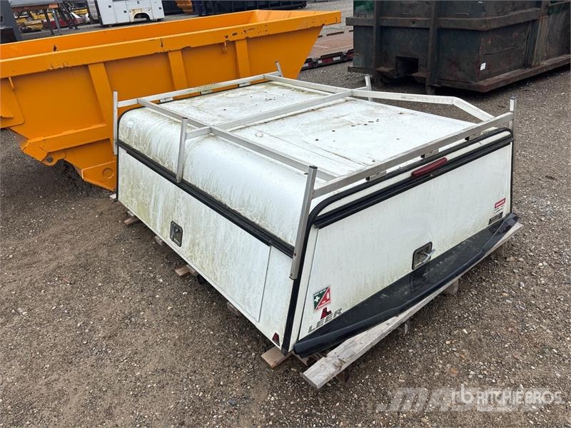 Leer Truck Cap Cabines