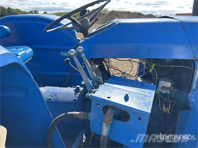 Leyland 2WD Tractor Tractoren
