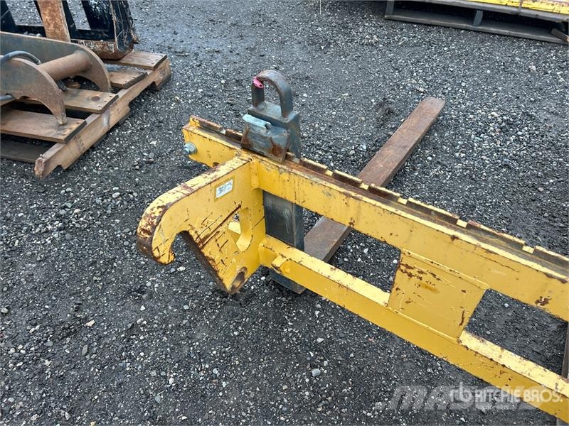 Liebherr 47 in Wheel Loader Forks Vilice